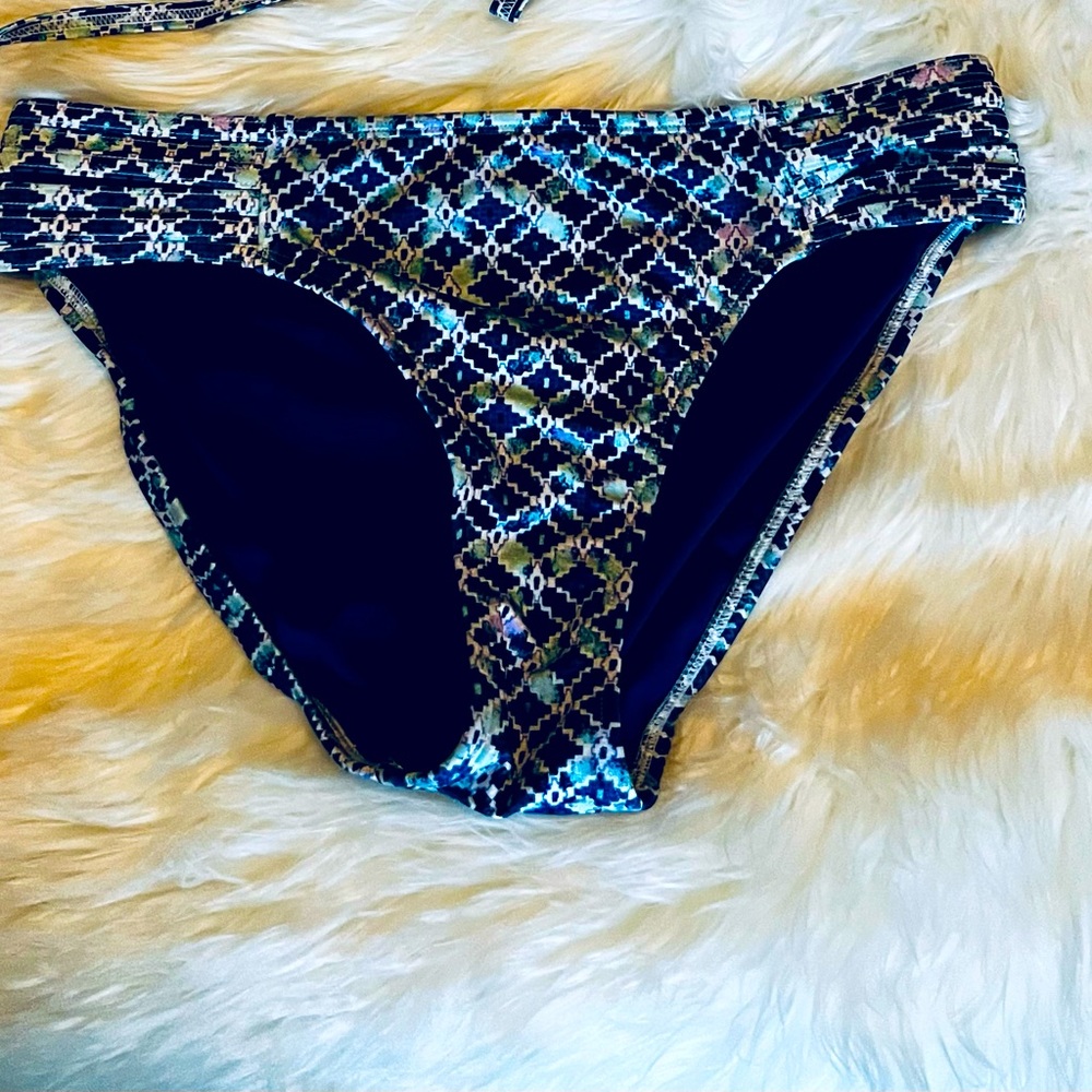 Athleta Aqualuxe Print Halter Bikini Bottom Blue Tiles.